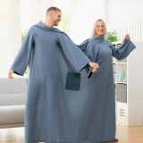 Coperta con le maniche per coppie