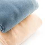 Coperta con le maniche per coppie
