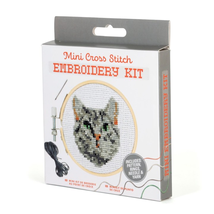 Mini gatto al punto croce