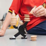 Gioco il cameriere equilibrista