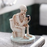 Scheletro su WC