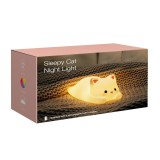 Luce gatto assonnato