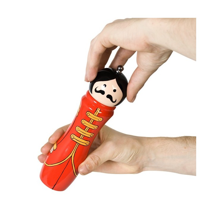 Il macinapepe Sgt. Pepper