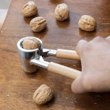 Schiaccianoci Apribottiglie