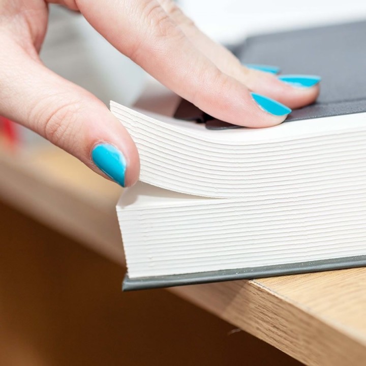 Libro con cassetta di sicurezza