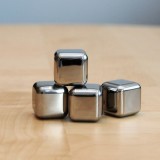Cubetti refrigeranti d'acciaio
