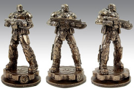 La statua di Marcus Fenix Statua Marcus Fenix