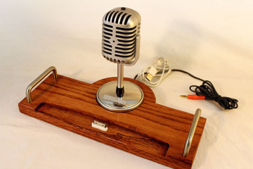 Una Stazione Radio Retrò come Docking Station