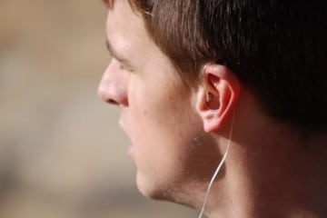earHero, le cuffie per sentire la musica e i rumori esterni