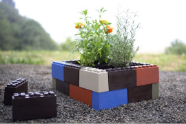 blocchi-da-giardino-in-stile-lego