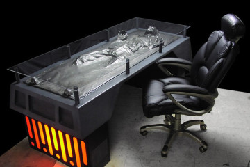 La scrivania di carbonite