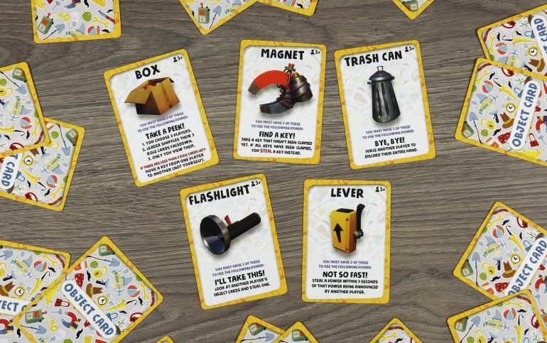 The Secret Neighbor Party Game - Gli oggetti