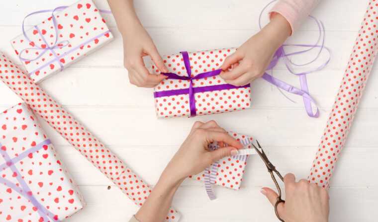 Come incartare un regalo